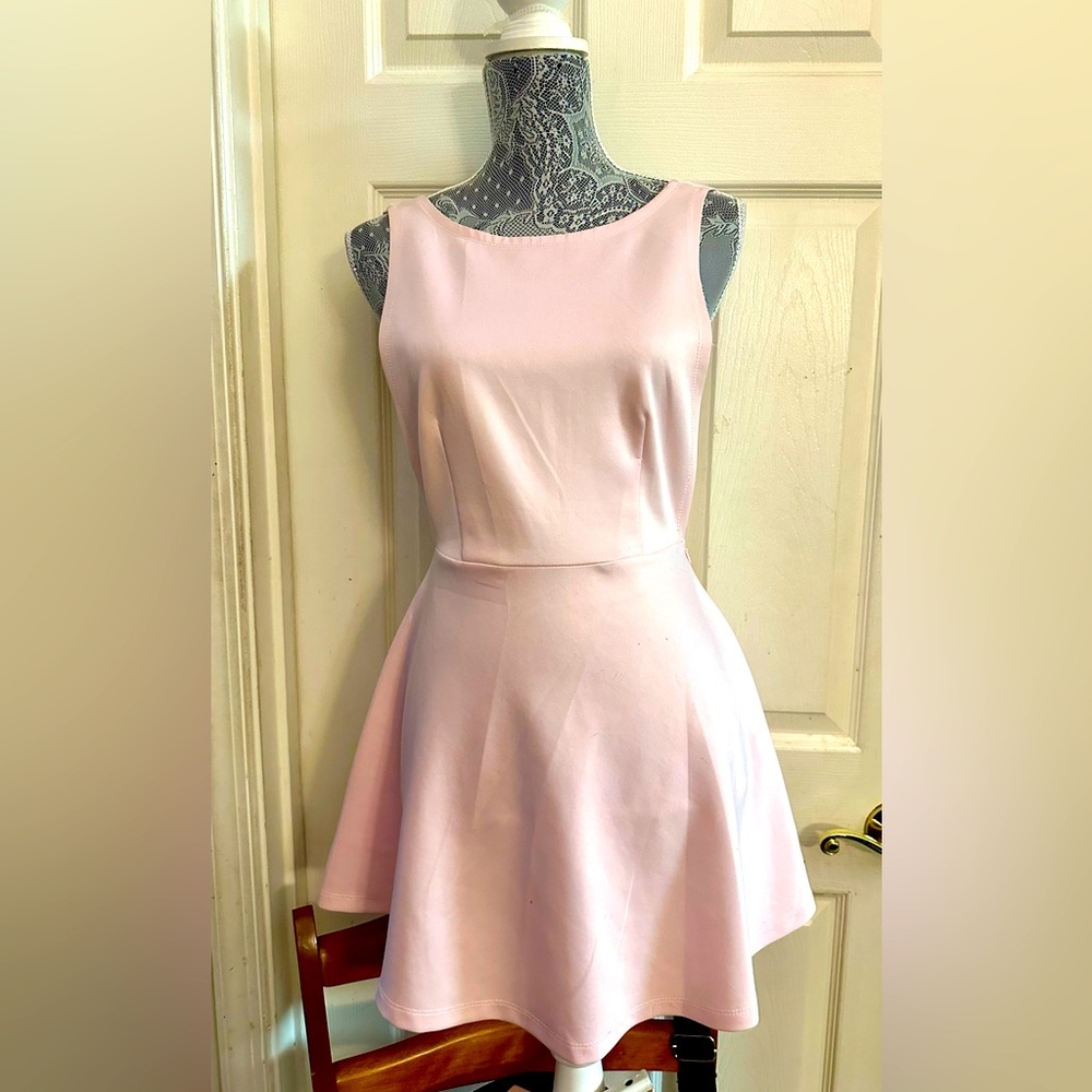 Pink low cut back dress M